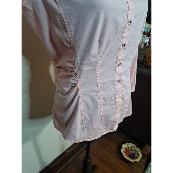 NEW YORK & COMPANY Womens Size Medium Pink Ruched Button Up Collared Shirt Top - Picture 5 of 9